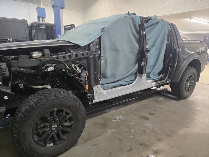 Ford Ranger Raptor – Arbeit der Carrosserie Helg