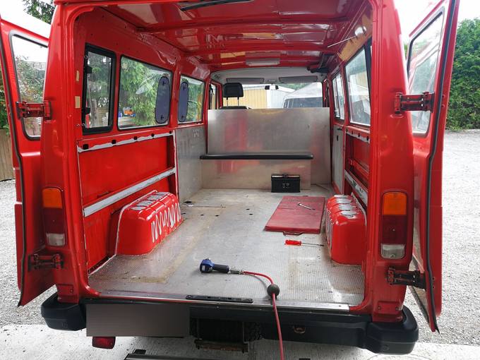Mercedes Camper – Arbeit der Carrosserie Helg